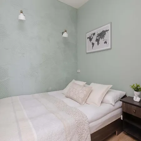 Cosy In With Garden, Parking And Fan By Renters * Warszawa