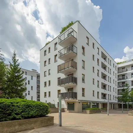 Cosy In With Garden, Parking And Fan By Renters Apartament
