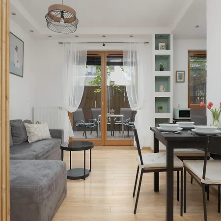 Apartament Cosy In With Garden, Parking And Fan By Renters *