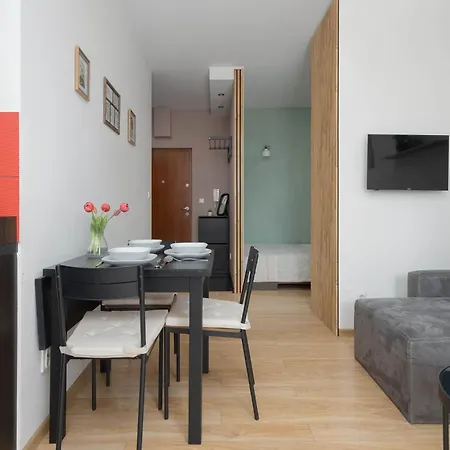 Cosy In With Garden, Parking And Fan By Renters Apartament *