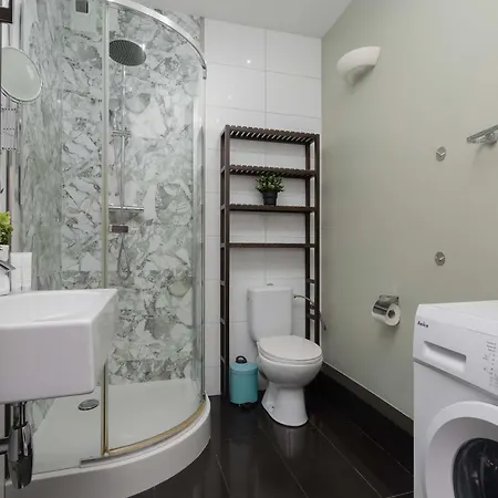 Cosy In With Garden, Parking And Fan By Renters * Warszawa