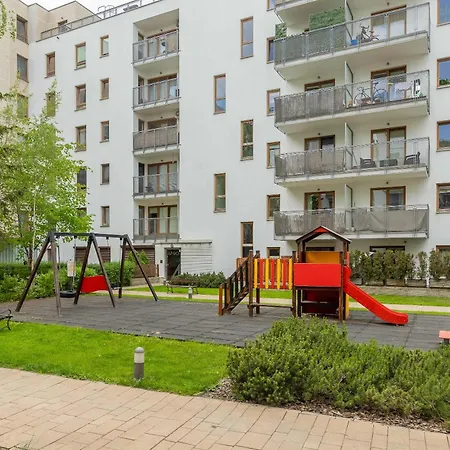 Cosy In With Garden, Parking And Fan By Renters Apartament *